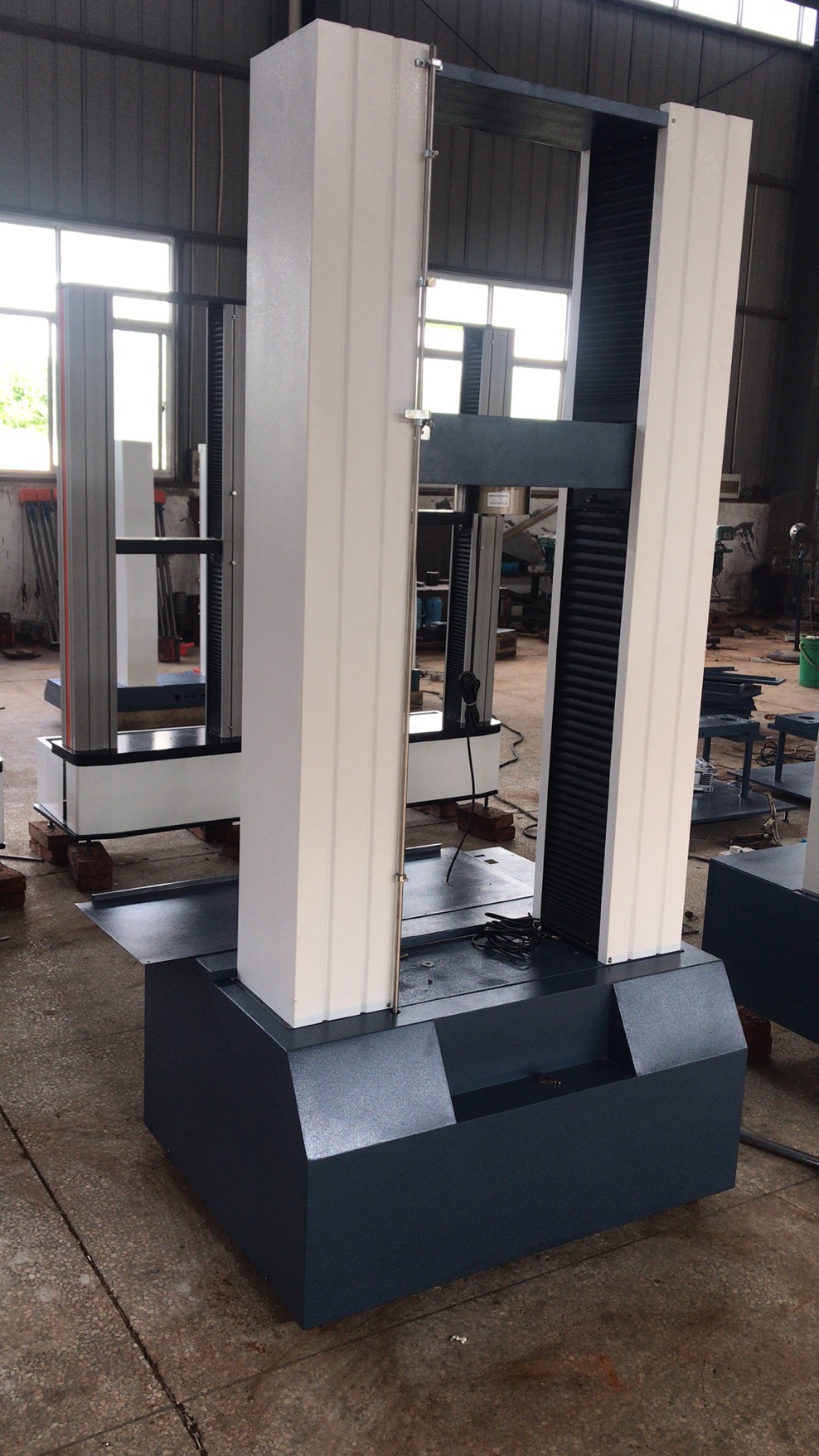 100-300KN電子萬(wàn)能試驗(yàn)機(jī)